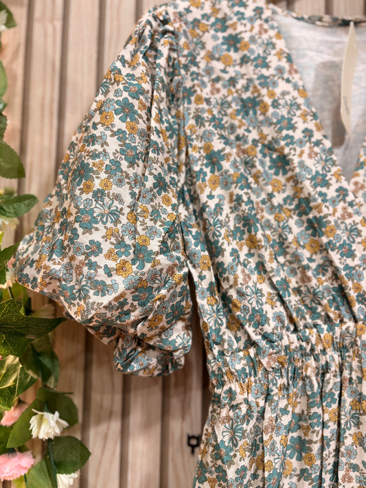 Vestido Elaris Vestido largo floral con escote cruzado Elaris