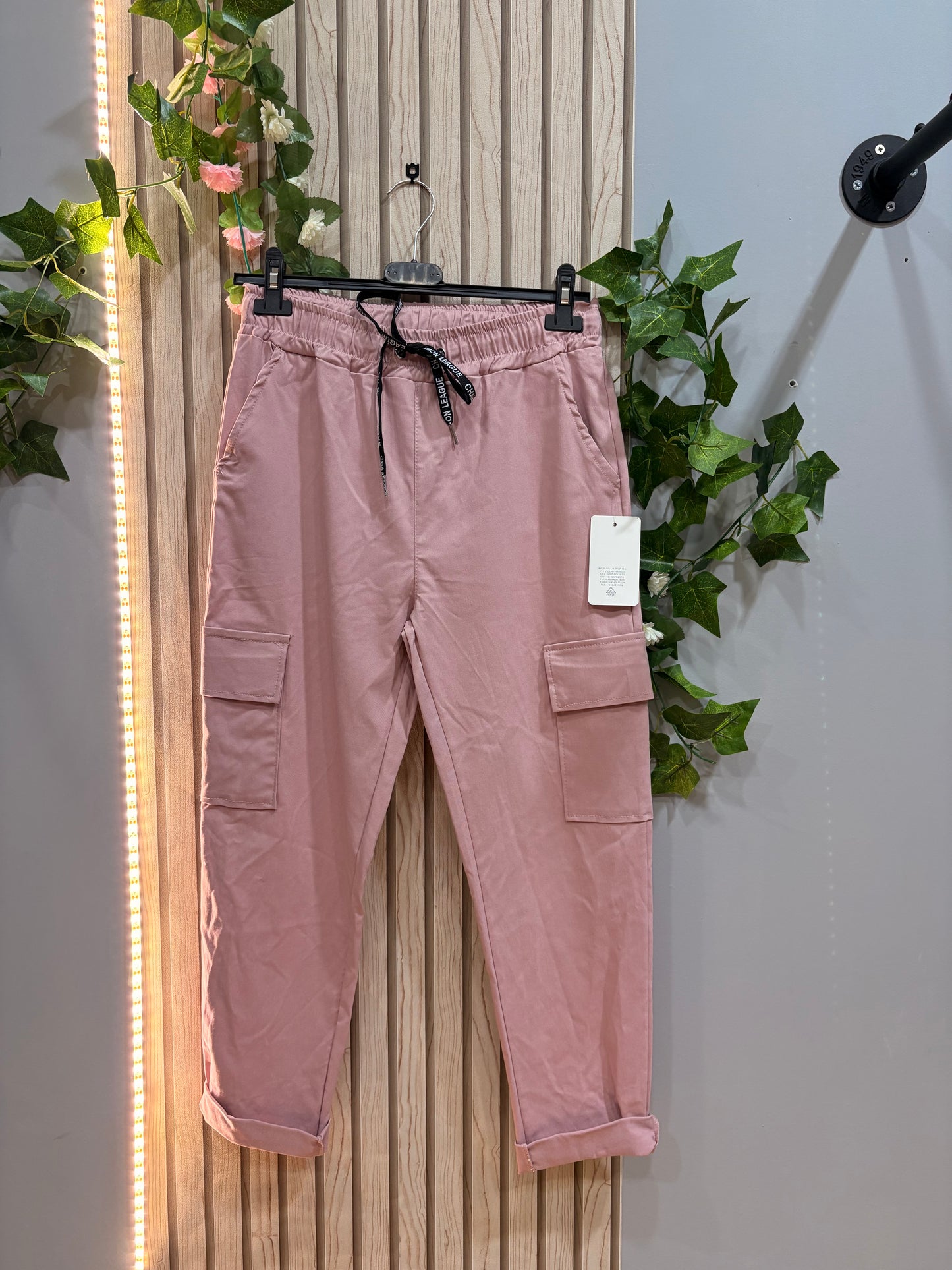 Pantalón Kaia – pantalón cargo mujer rosa algodón cintura elástica