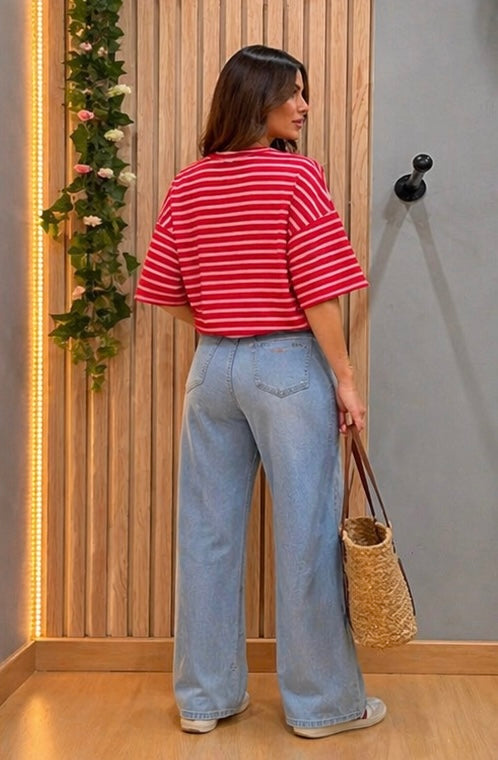 Camiseta Zirel.  El básico con actitud que transforma cualquier look.