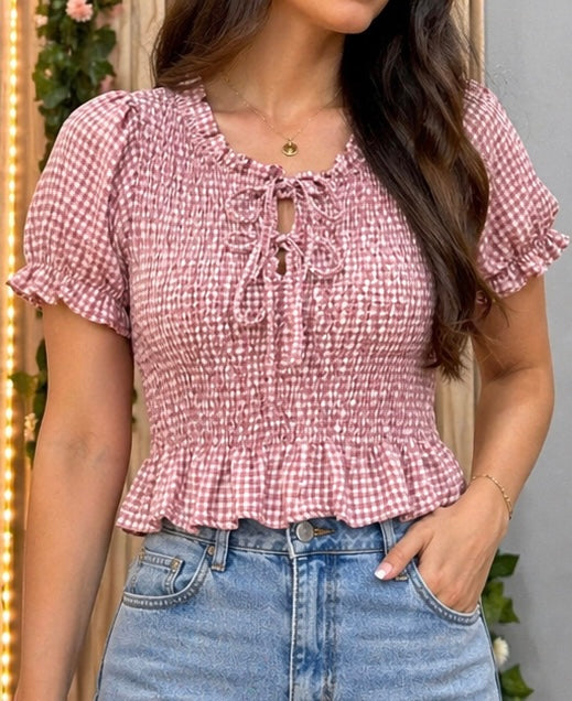 Top Liora – camiseta fruncida mujer con lazada y manga corta