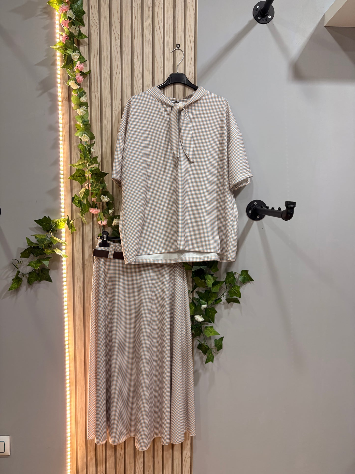 Conjunto Calma – set fluido mujer con falda larga y blusa oversize beige