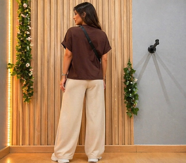 Camiseta Nova – camiseta mujer oversize con detalle de tachuelas