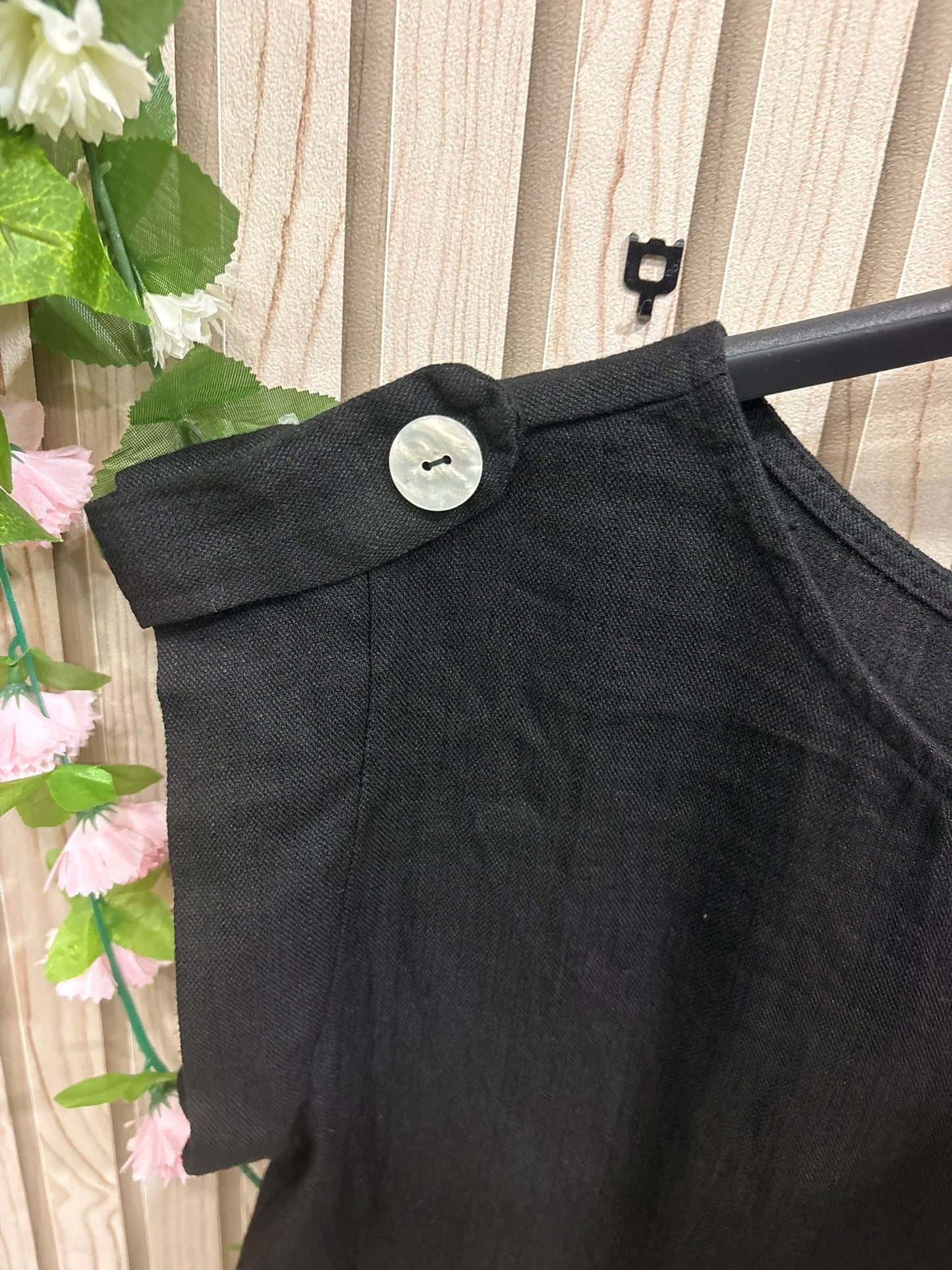 Camisa Nerea – camisa mujer fluido efecto lino con detalle en hombros