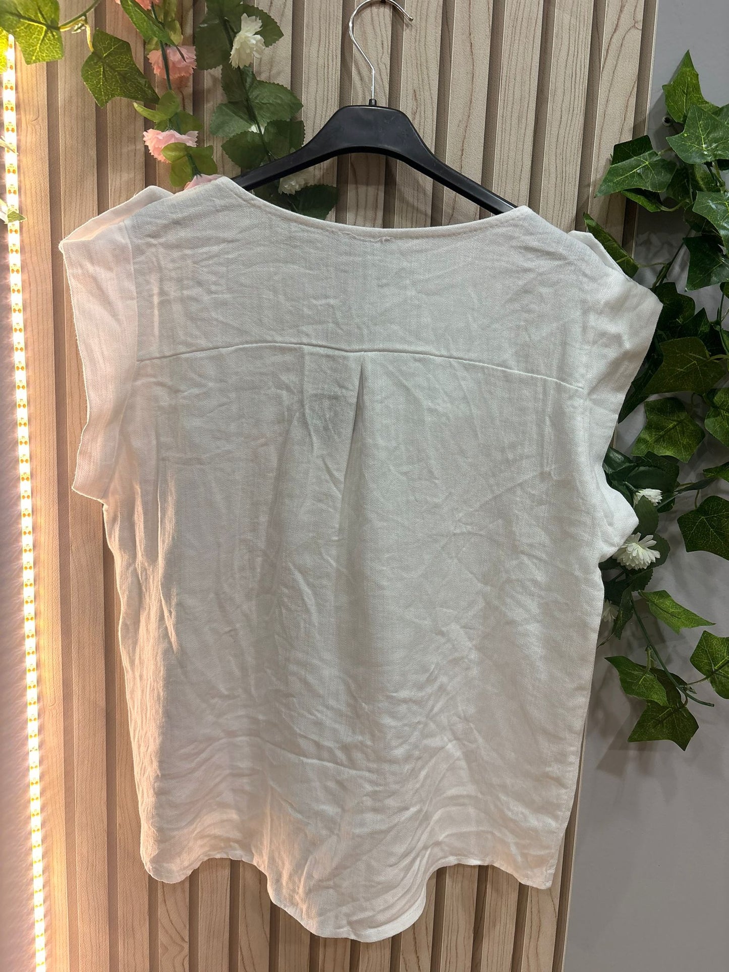 Camisa Nerea – camisa mujer fluido efecto lino con detalle en hombros