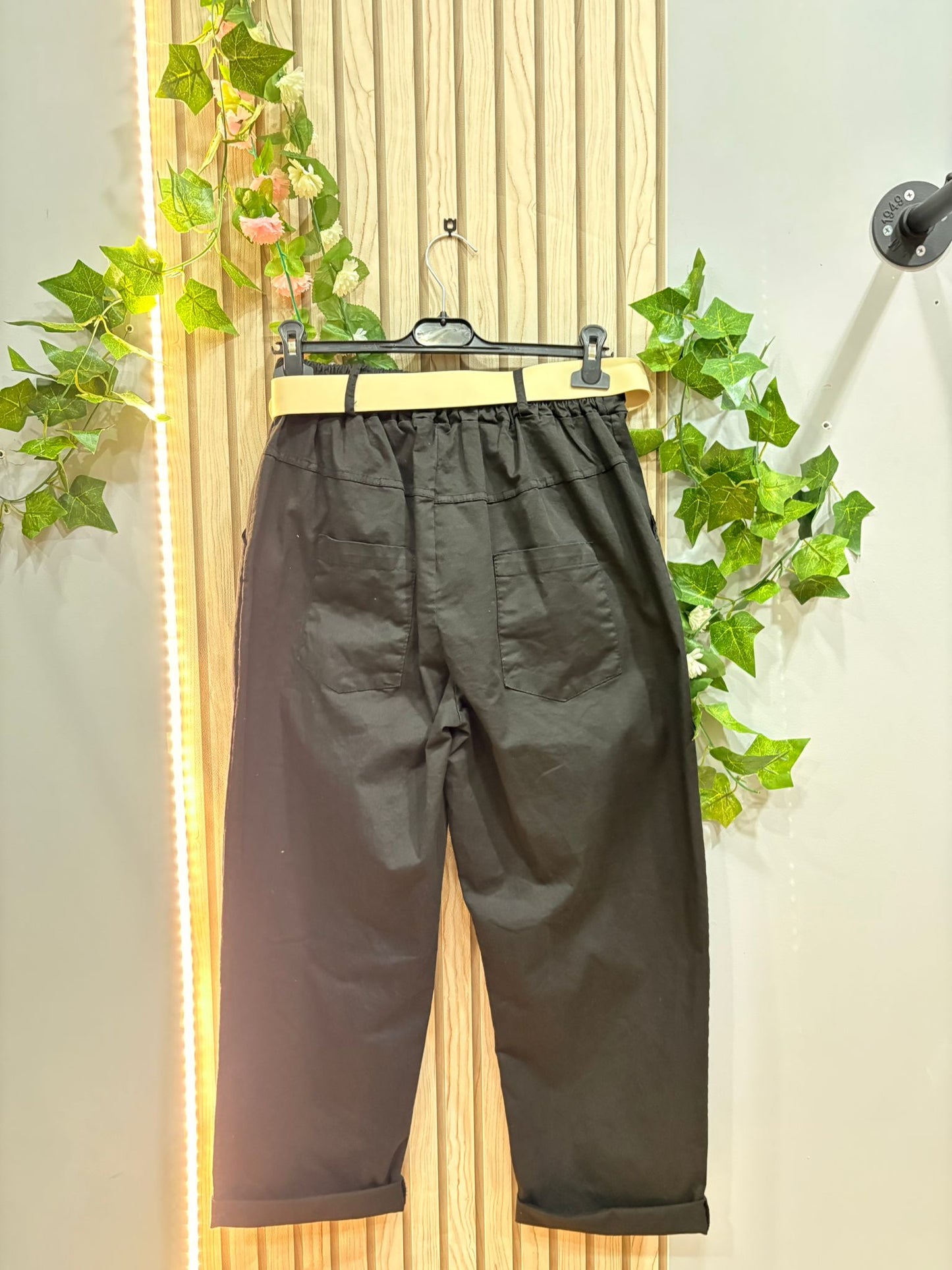 Pantalón Bianca – pantalón mujer fluido de tiro alto con cinturón